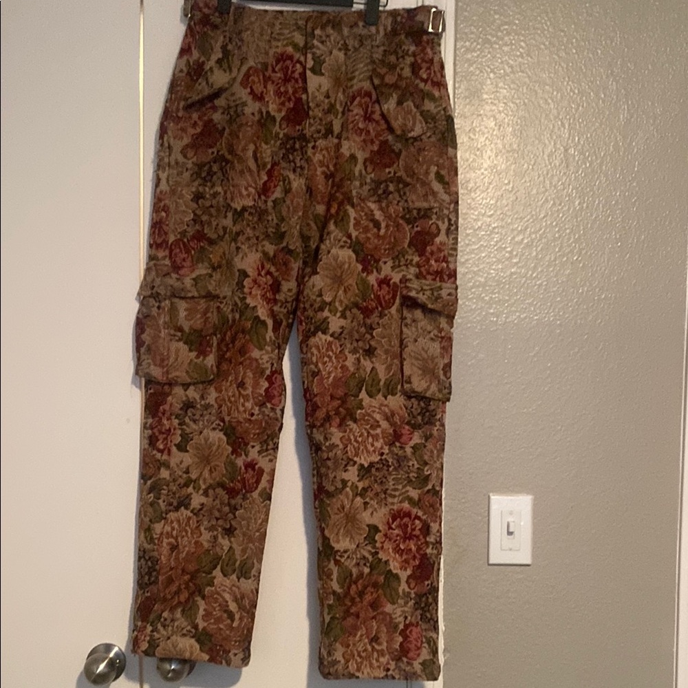 Floral Cargo Pants - Multicolor